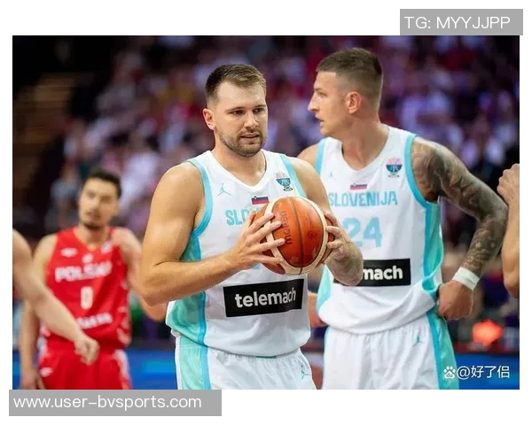 六年前的今天科比与女儿Gigi现场观赛用东契奇母语互喷垃圾话的温馨时刻