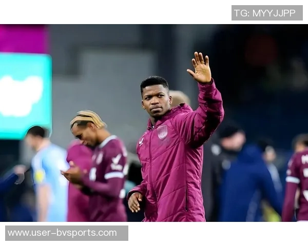 狼队主场迎战维拉全力争胜展现强大斗志与实力